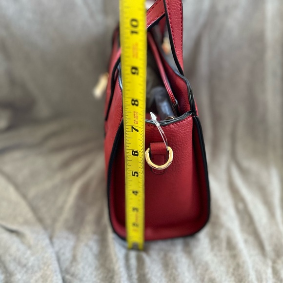 Red Handbag - Picture 11 of 16